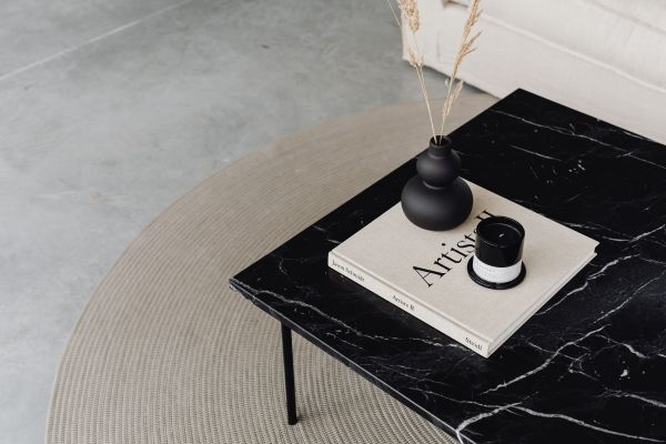 Trouvez la table basse noire parfaite pour votre salon